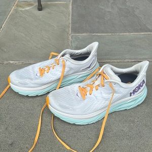 Hoka Clifton 8